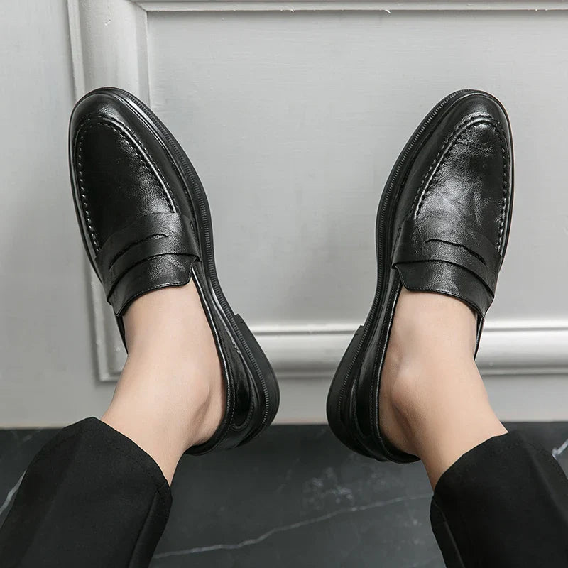 Men's Classic Leather Casual Shoes With Anti-Slip Thick Sole  Outdoor Walking Shoe  Pointed  Toe Comfortable And Durable Loafers