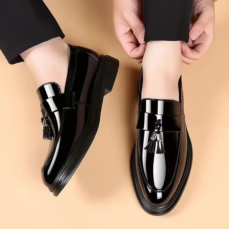 Black Social Shoe for Men Casual Business Patent Leather Bright Upper Dress Shoes Man New Low Price 39 Suit Cheap Liquidation