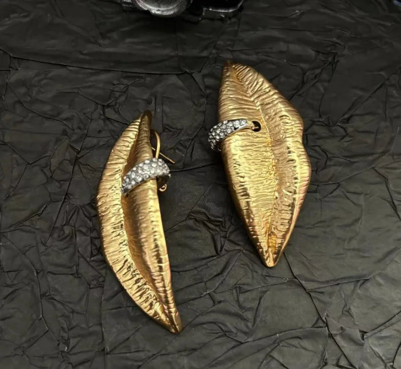 Baroque Pearl Eye Earrings