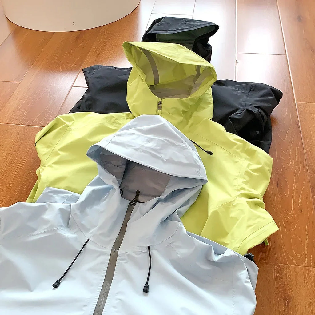 2026 New Storm Jacket Lovers Outdoor Sports Camping Mountain Skiing Trend Fashion British Wind Leisure Waterproof Storm Jacket