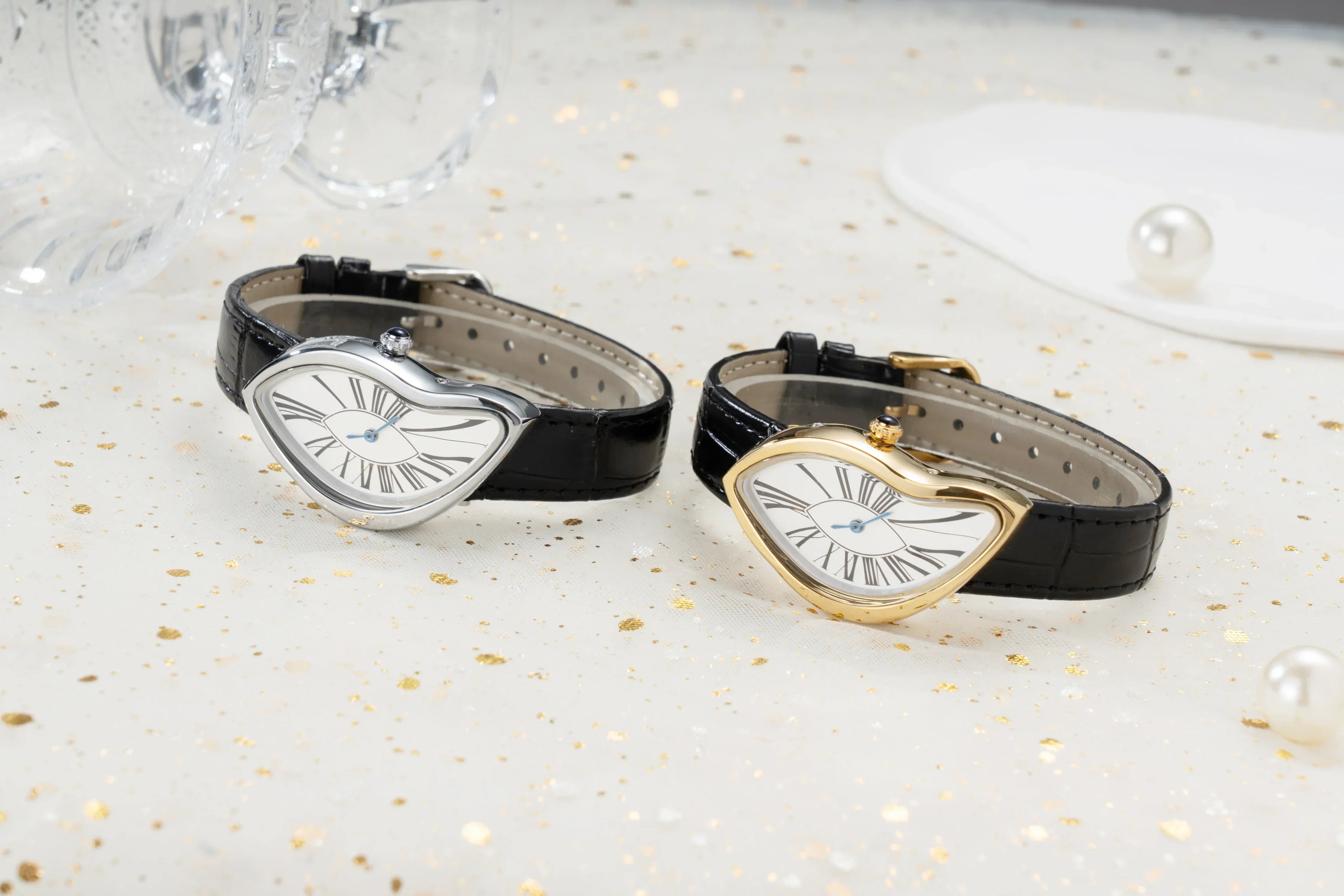 Medieval alien watches melt and twist y2k alien ladies and men Leather strap fashion advanced ins niche design quartz watch
