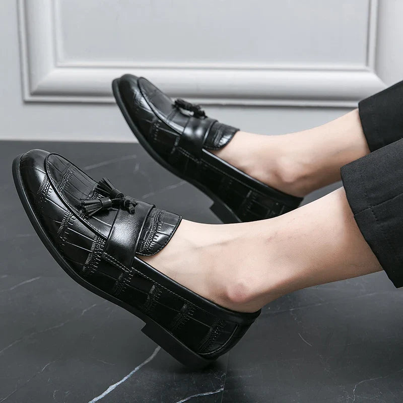 Hot Selling Summer Trend Refreshing Lightweight Leather Shoes Versatile Wear-resistant Casual Shoes for Men in Sizes 38-46