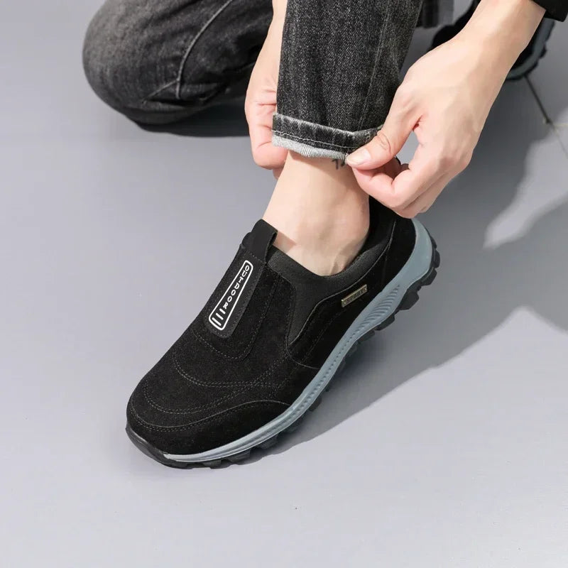 Outdoor Hiking Shoes Men Sneakers Slip on Casual Men Shoes Breathable Suede Leather Shoe Anti-skid Walking Shoes Footwear