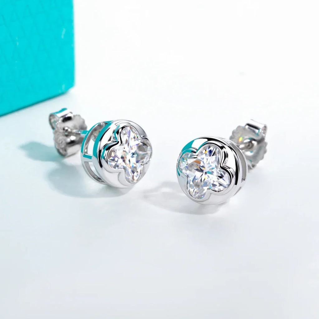 2cttw Four-Leaf Clover Cut Moissanite Bezel Earrings 925 Sterling Silver 18K Gold Plated Stud Earring for Women