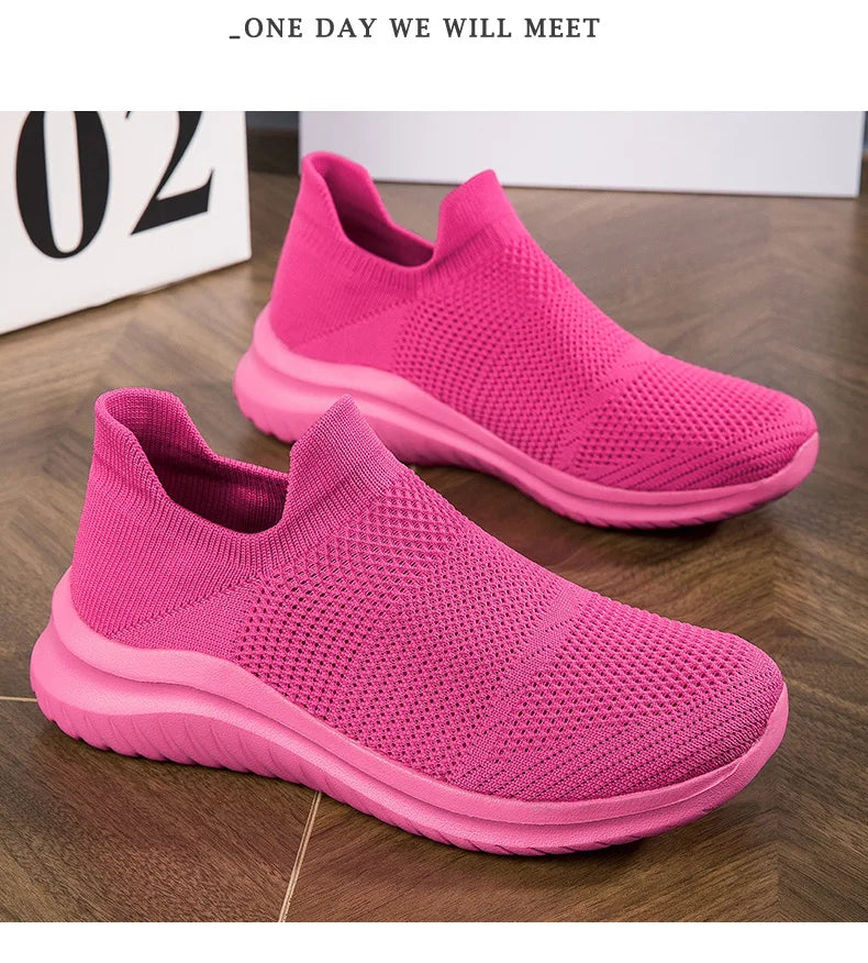 Men Shoes Sneakers Breathable Mesh Slip on Running Shoes Outdoor Non-Slip Couple Jogging Training Hiking Sports Shoes