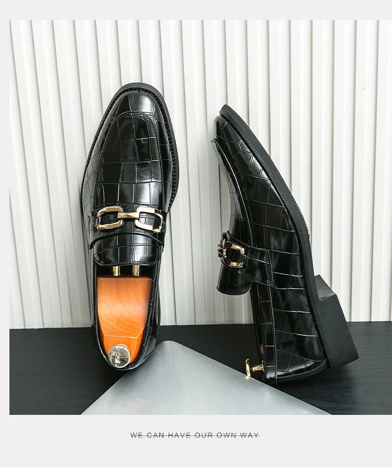 46 plus-size Metal Pressed Floral Loafers 2024 new merchant leather shoes men's casual pressed plaid leather pointy