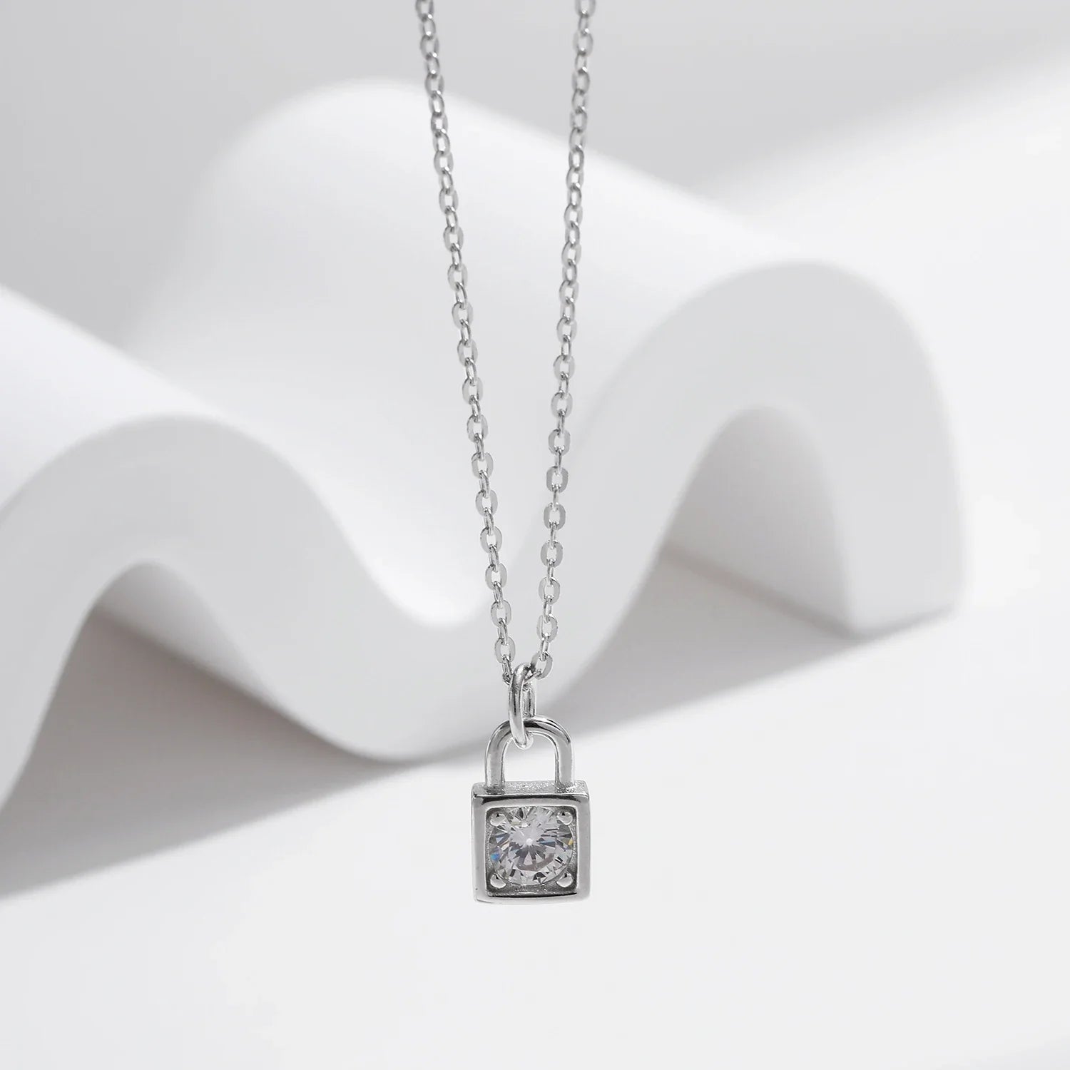 0.5 Carat D Color Moissanite Lock Pendant Necklace For Women 925 Sterling Silver Party Stackable Fine Jewelry With Boxes