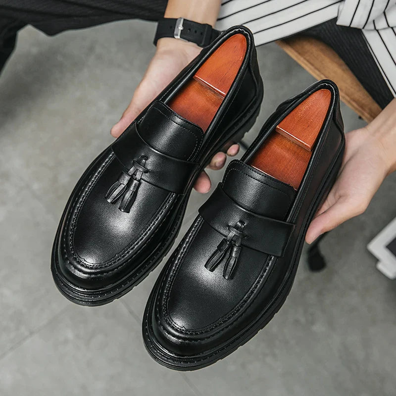Tassel Loafers Men Platform Thick-soled Formal Business Shoes Slip-on Comfortable Mens Leather Wedding Casual Shoes Oxford Shoes