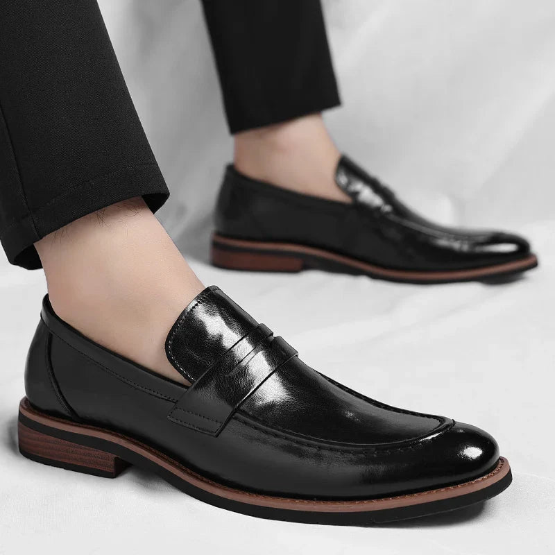 Leather Mens Casual Shoes Leisure Walk Pointed Toe Loafers Thick Bottom and Low Heel Comfy Casual Shoes Classic Business Shoes