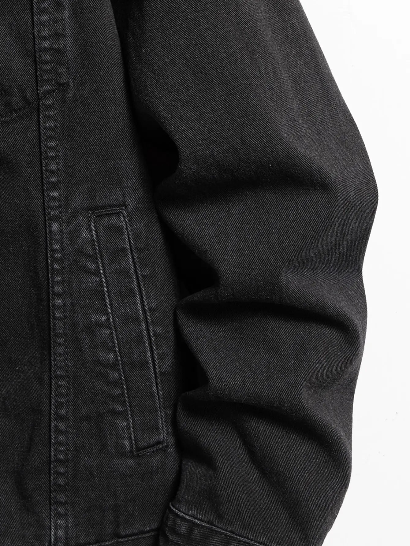 Men's Denim Jacket for Spring and Autumn. Black-Collar Denim Coat. Suitable for Daily Casual Wear. Stylish, Simple and Trendy.