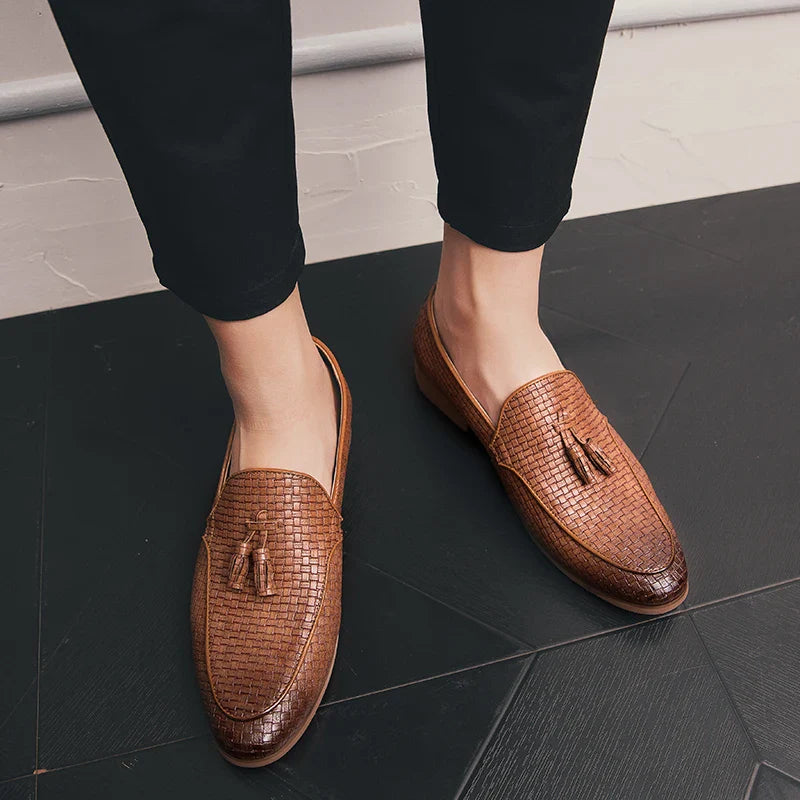 Men leather pointed casual loafers retro braid business shoes Korean fashion tide