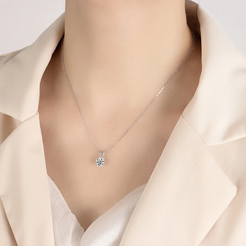 1-3CT Moissanite Women's Necklace S925 Pure Silver Snowflake Simulation Diamond Pendant Wedding High-end Jewelry