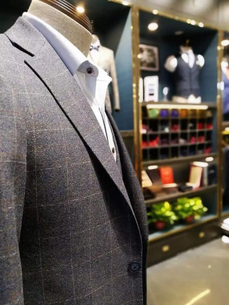 2025 Muscular Groom Suits US Sizes 3D Tailored Italian TR for Broad Shoulders Wedding & Business Set with Adjustable Trousers