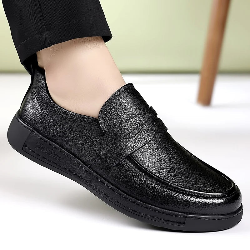 Men's Solid-Color Breathable Leather Casual Shoes  Fashionable And Lightweight Business Walking Shoes  Outdoor Anti-Slip Loafers