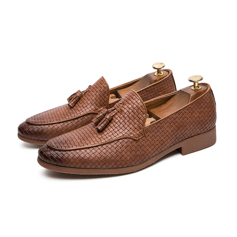 Men leather pointed casual loafers retro braid business shoes Korean fashion tide