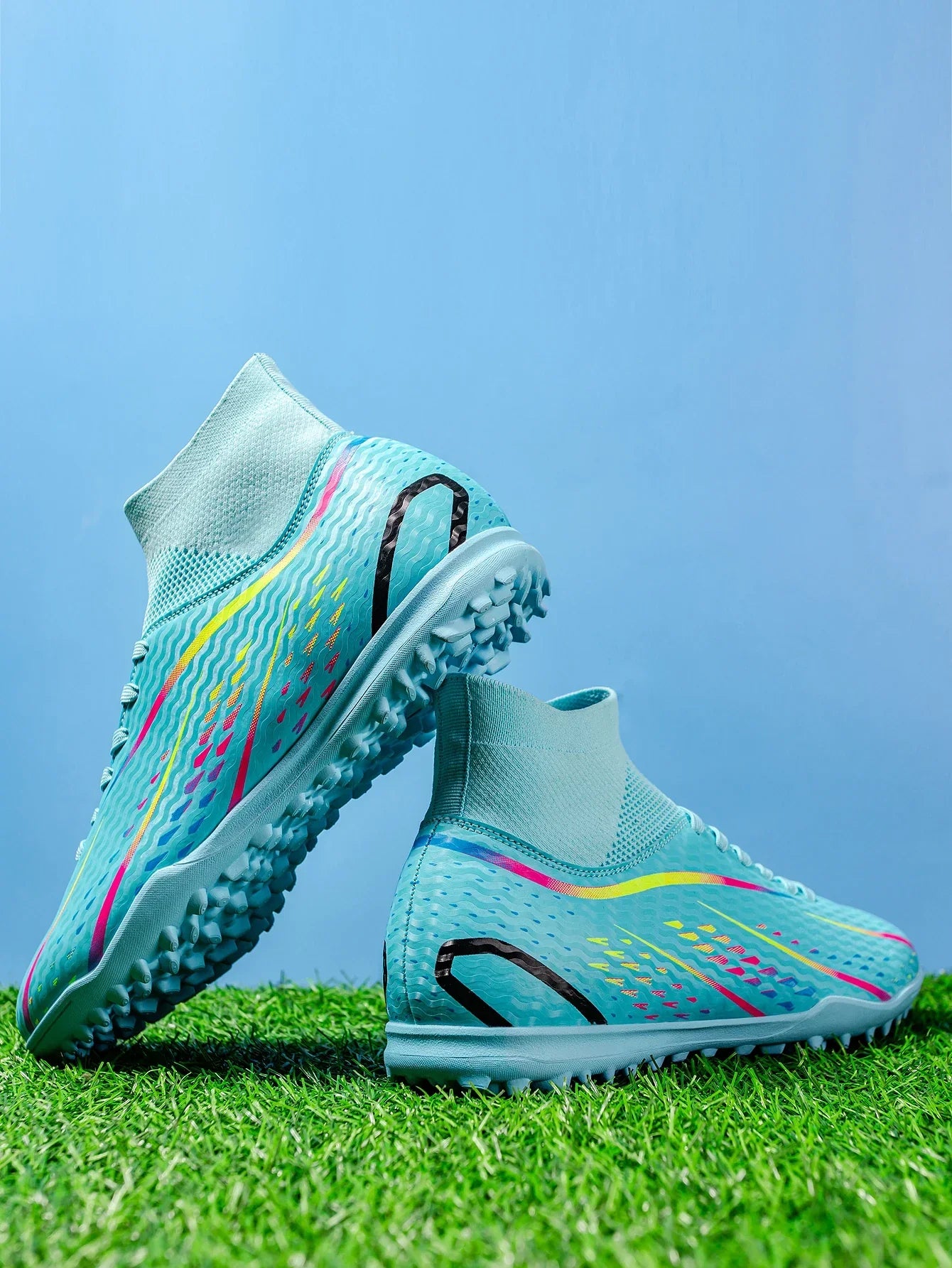Wear Resistant TF Turf Soccer Boots PU Elastic Fabric Upper Rubber Stable Grip Sole Youth Boys Girls Football Shoes