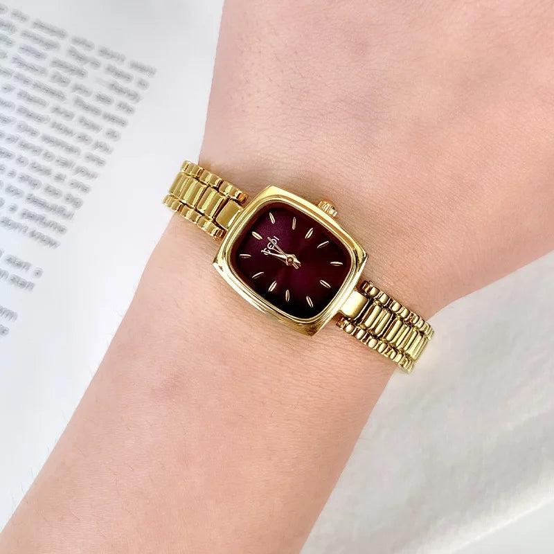 Bracelet Watch Retro TV niche high-end Gold Watches steel strip Waterproof Small Dial Women's Fashion Quartz Clock Wristwatches
