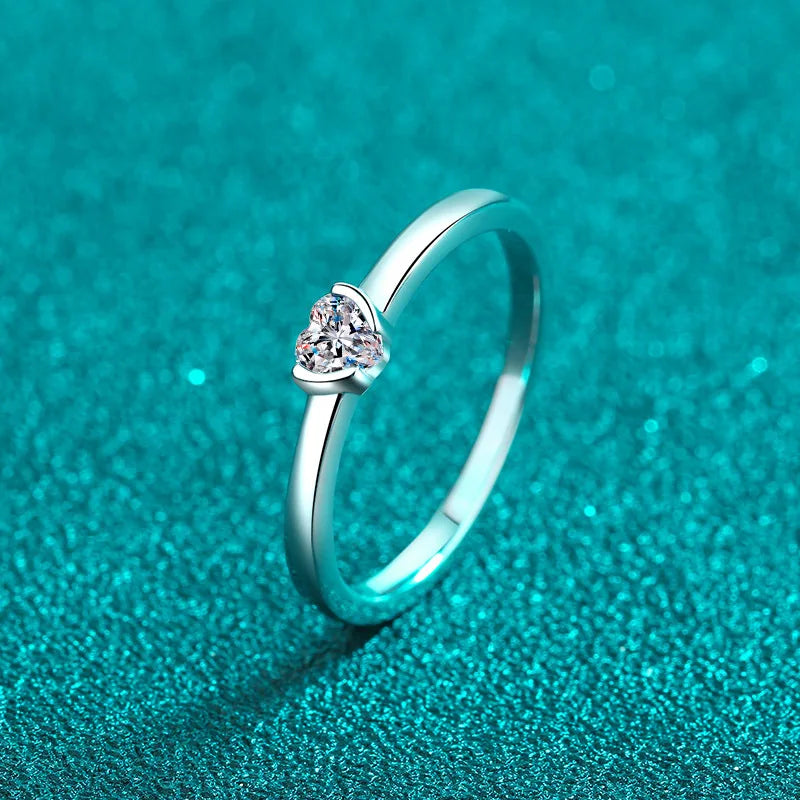 0.3ct Heart Cut Moissanite Engagement Rings for Women Classic Wedding Band 925 Sterling Silver Plated PT950 Birthday Gift