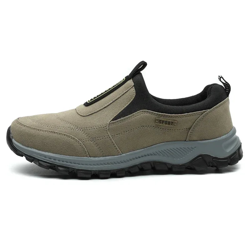 Outdoor Hiking Shoes Men Sneakers Slip on Casual Men Shoes Breathable Suede Leather Shoe Anti-skid Walking Shoes Footwear