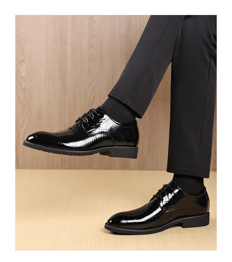 New Designer Autumn Collection British-style Men's Dress Shoes Fashion Patent Leather Commuter Shoes Male Black Casual Shoe Man