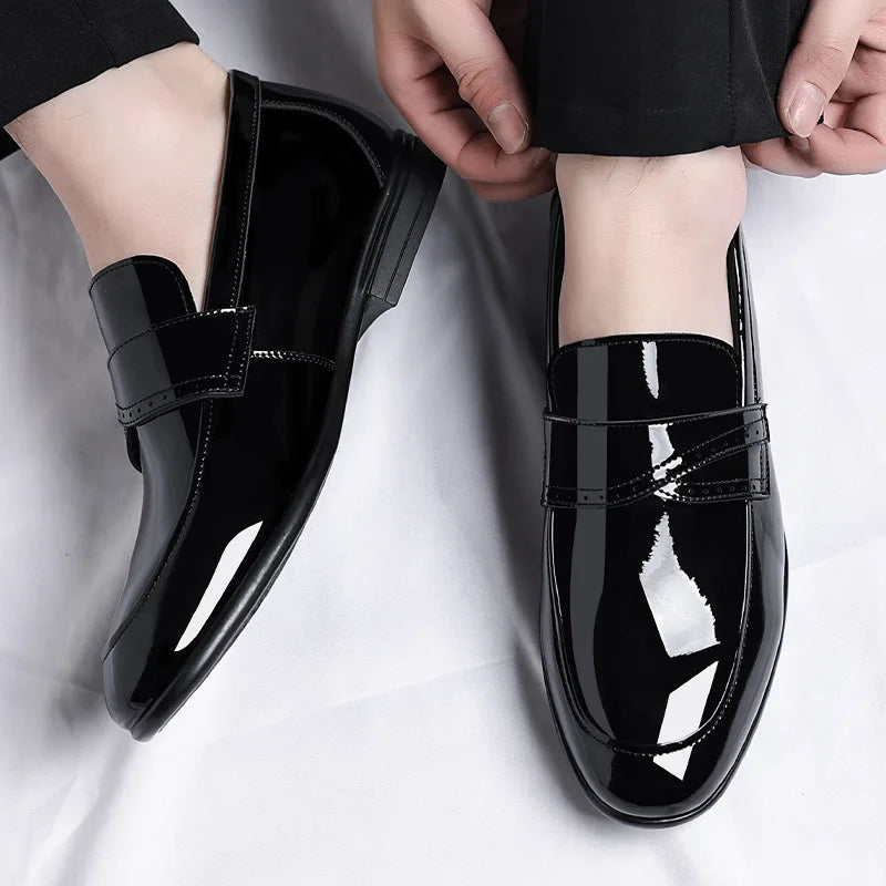 Spring Autumn New Patent Leather Shoes for Men Solid Color Fashion Wedding Shoes Male Low Top Casual Loafers Man