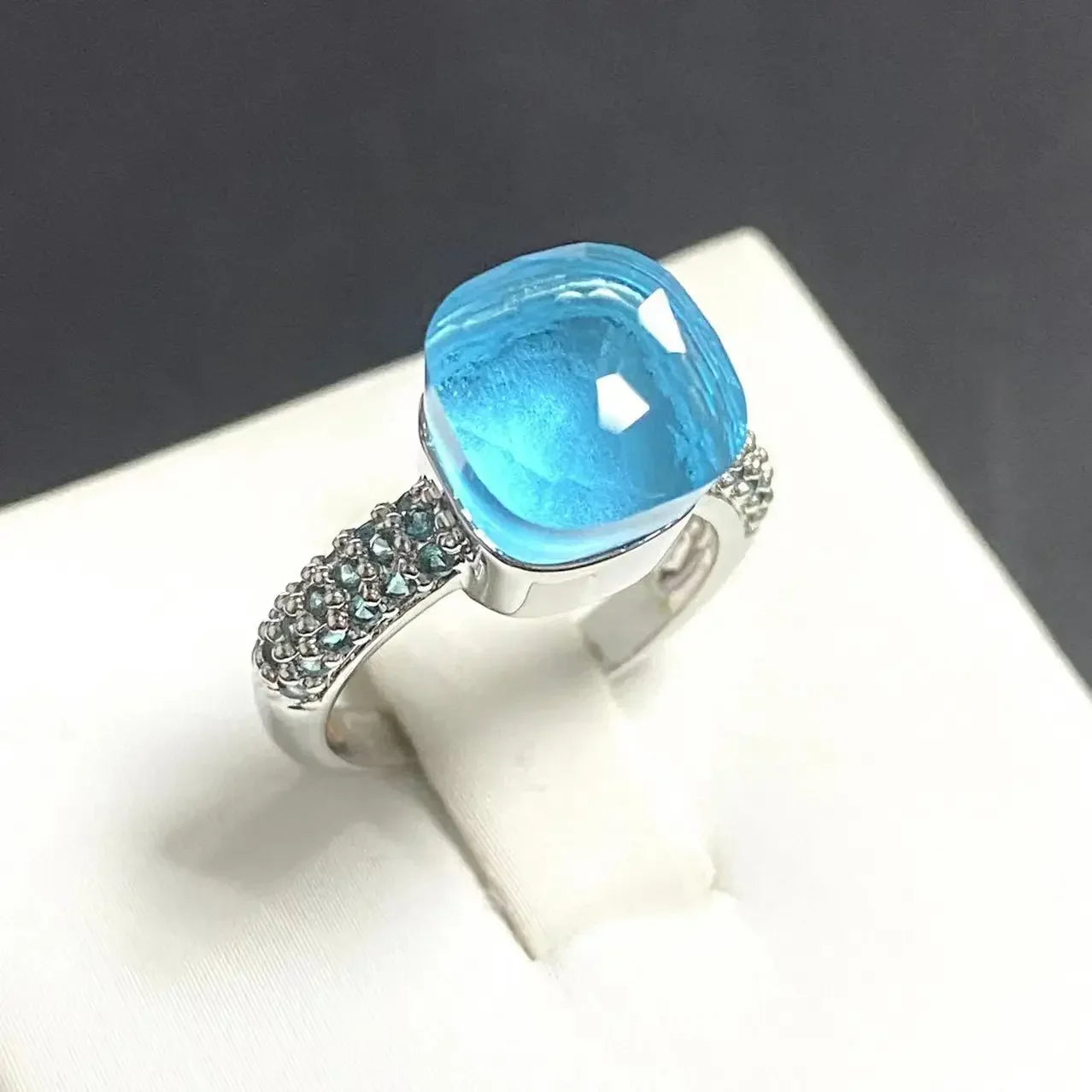10.6mm Classic Ring for Women Light Blue Zircon Blue Topaz Candy Water Drop Crystal Ring Platinum Plated Jewelry Gift