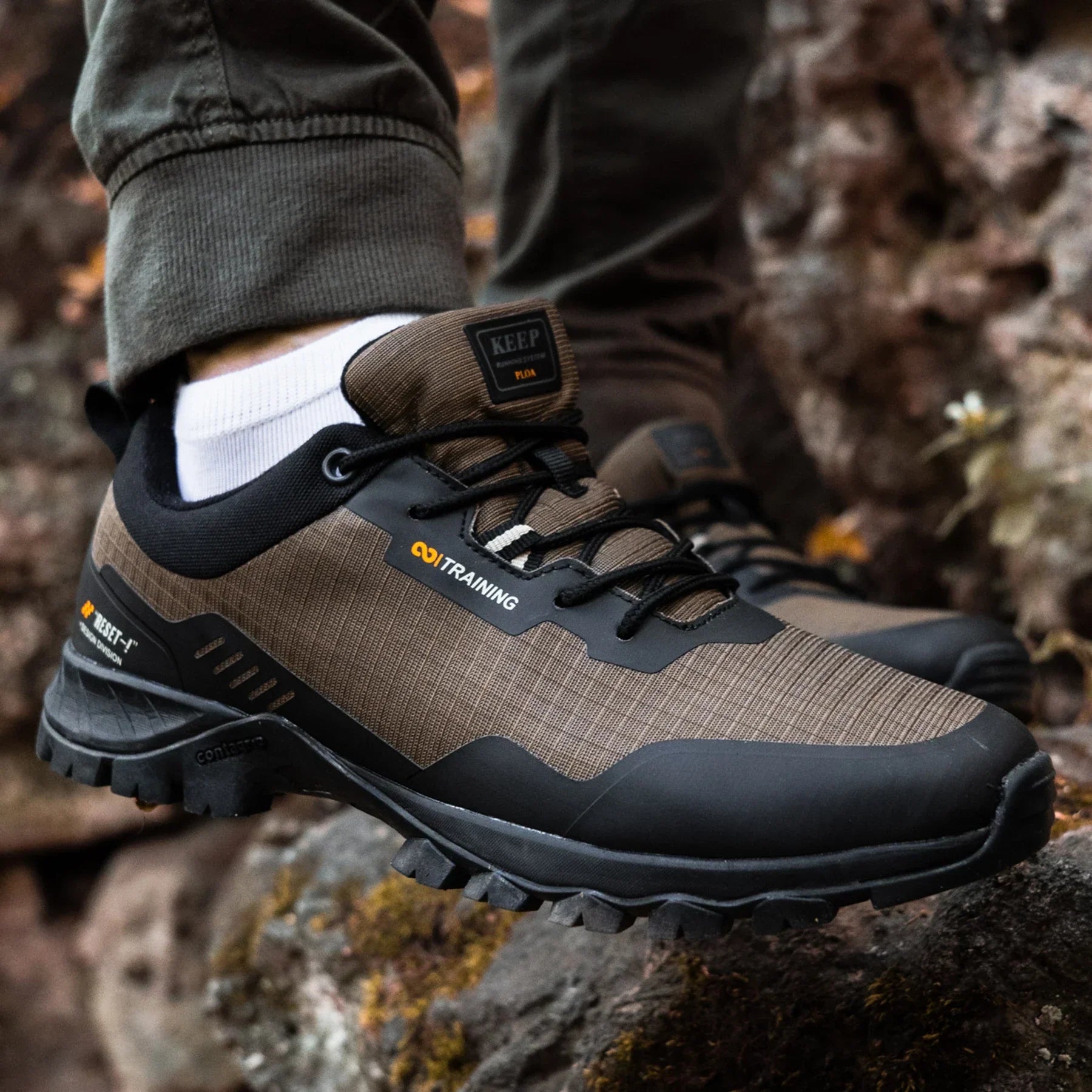 Men New Hiking Shoes Outdoor Waterproof Wear Resistant Non Slip Sneakers Male Casual Lightweight Lace-Up Walking Shoes