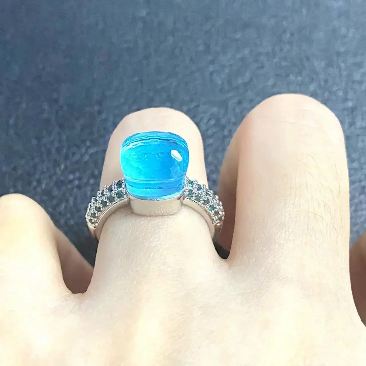 10.6mm Classic Ring for Women Light Blue Zircon Blue Topaz Candy Water Drop Crystal Ring Platinum Plated Jewelry Gift