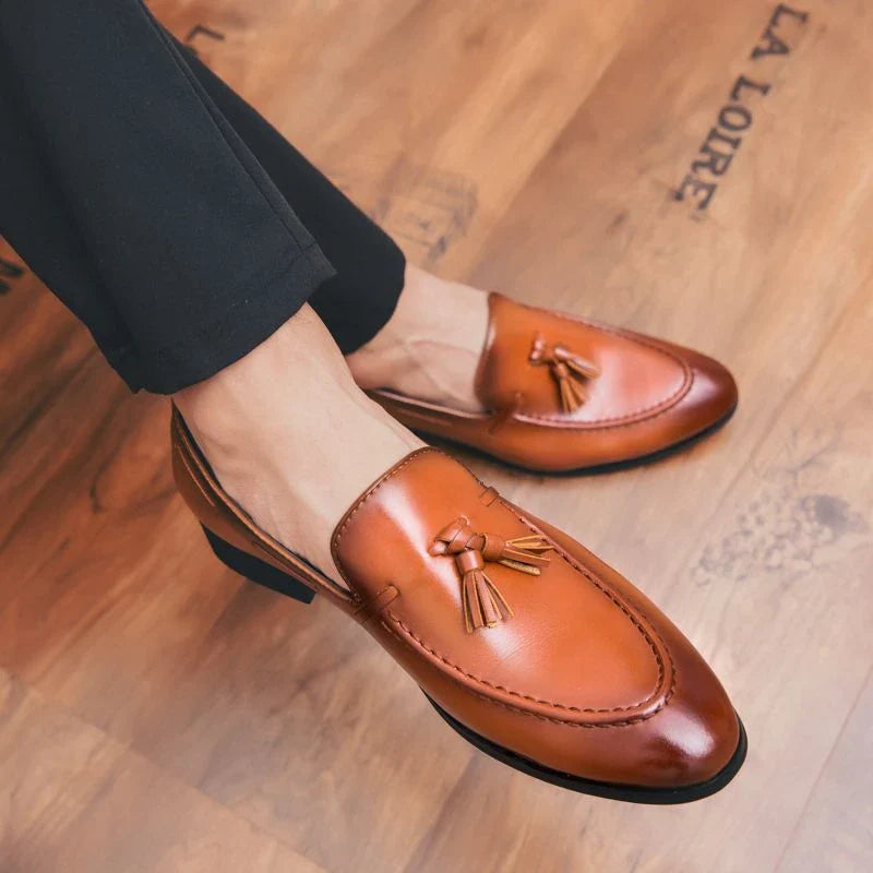 With Tassels Loafers Office Leather Shoes for Men Platform Thick Sole Pointed Toe Man Casual Shoe High Quality Fashion Elegant