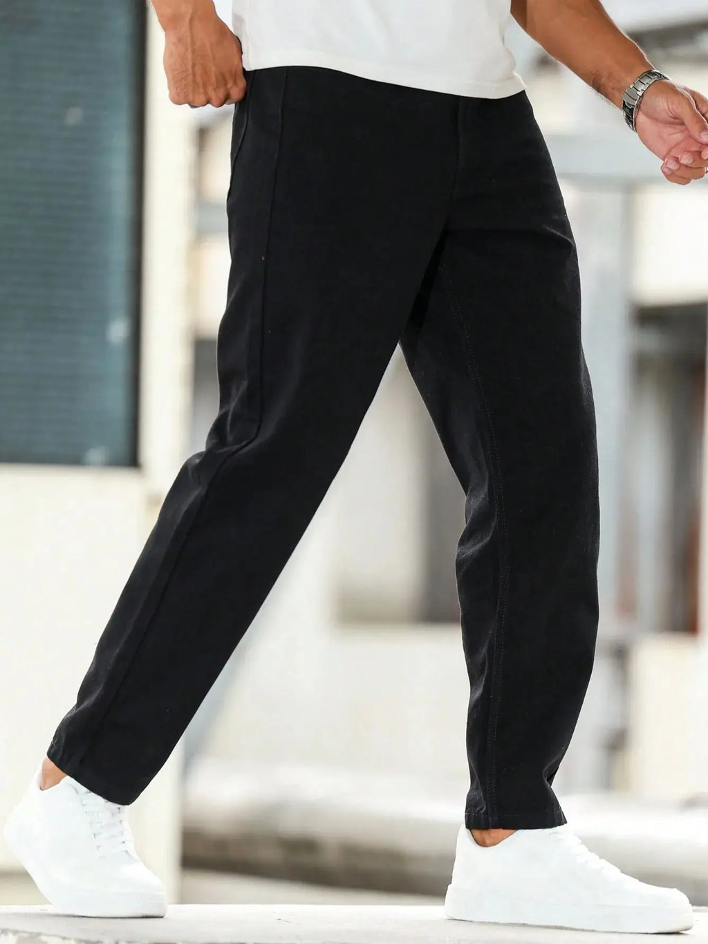 Men's black casual pants, loose, comfortable and versatile trousers, suitable for daily commute, sports and fashion.
