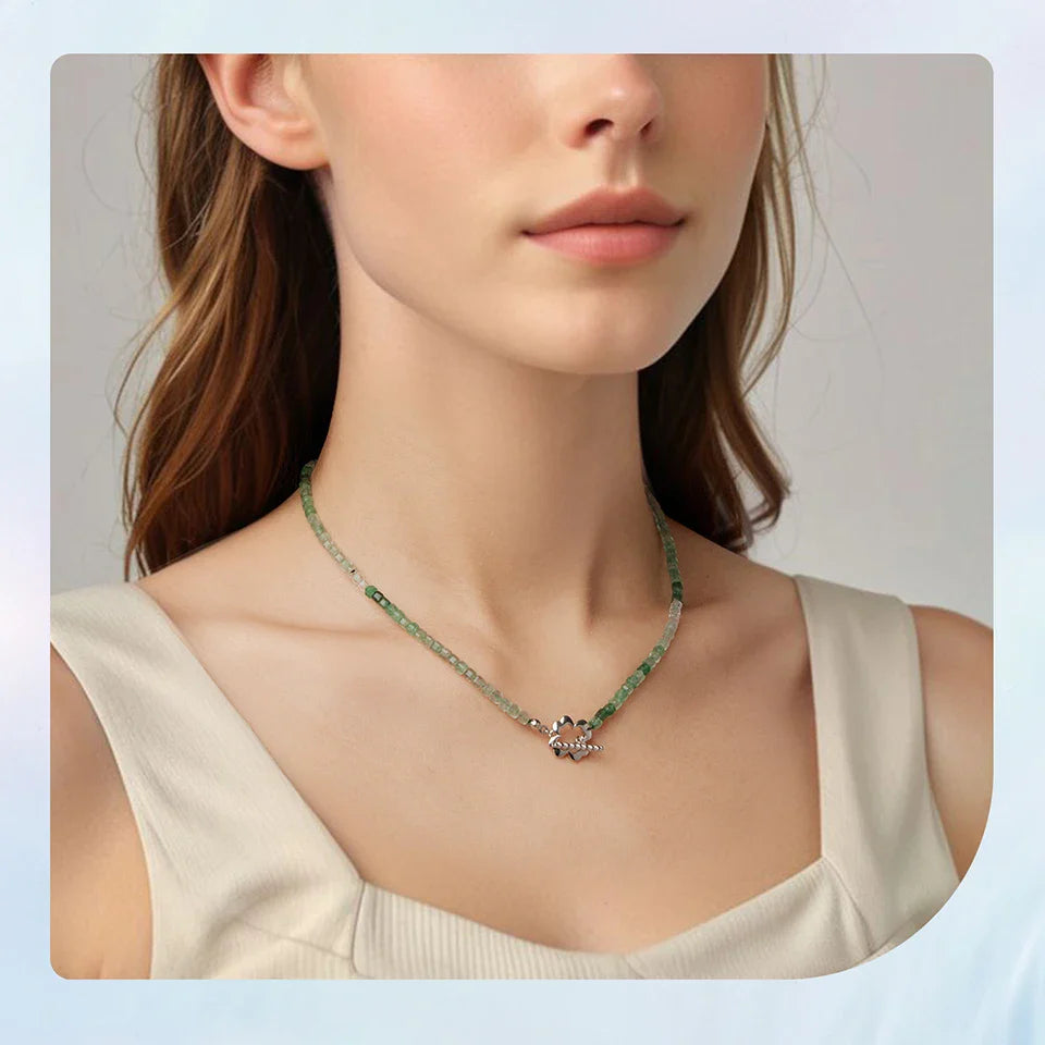 Lucky Strawberry Crystal Necklace Green Quartz Beads Chain Choker Colver Pendant Necklace Trendy Healing Women Jewelry