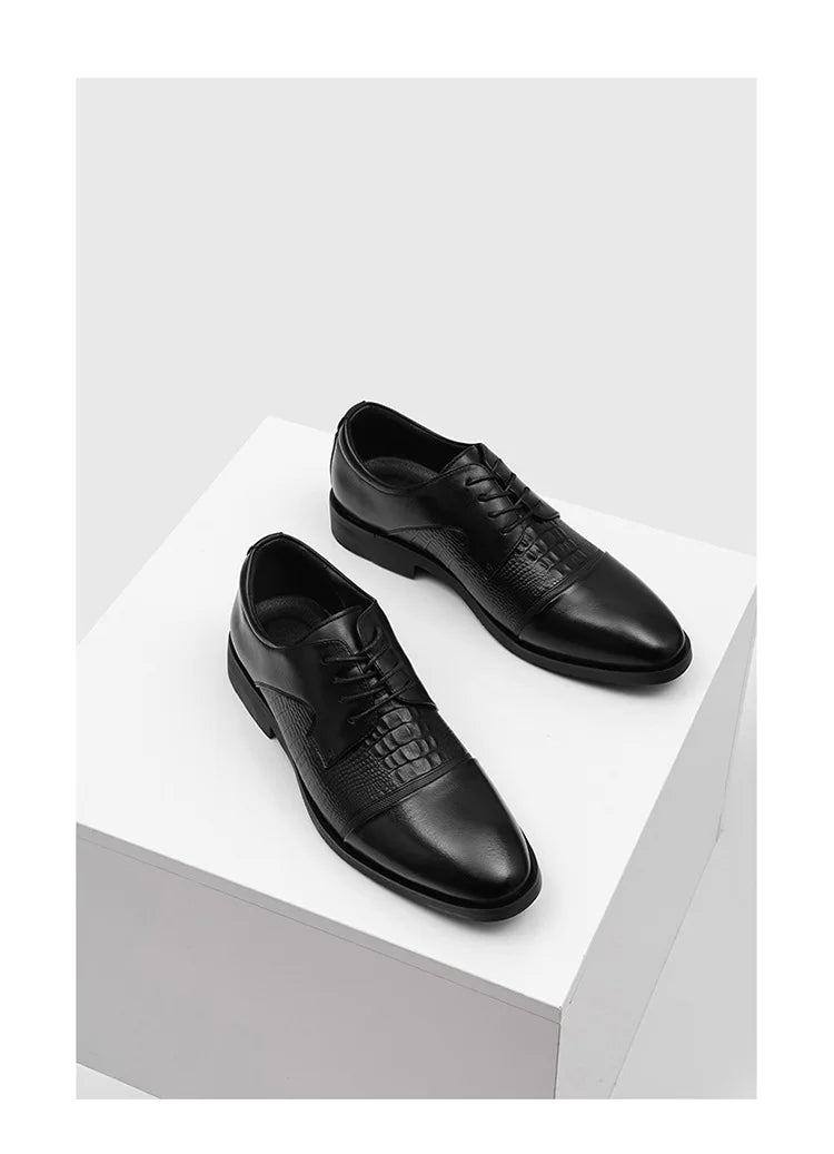 New Lace Designer Elegant Shoes Man Spring Autumn Business Casual Leather Shoe Male Fashion Solid Color Wedding Dress Shoes Man
