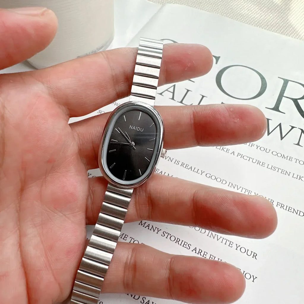 New Women's Watch Simple Chain oval dial Compact Korean Version Versatile Clothing Female Fashion Quartz Wristwatches