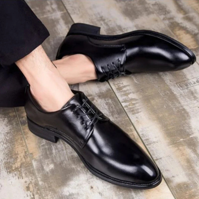 Men's Korean Style Business Casual Leather Shoes with Invisible Height Increase Versatile Pointed Toe British Style Trendy Shoes