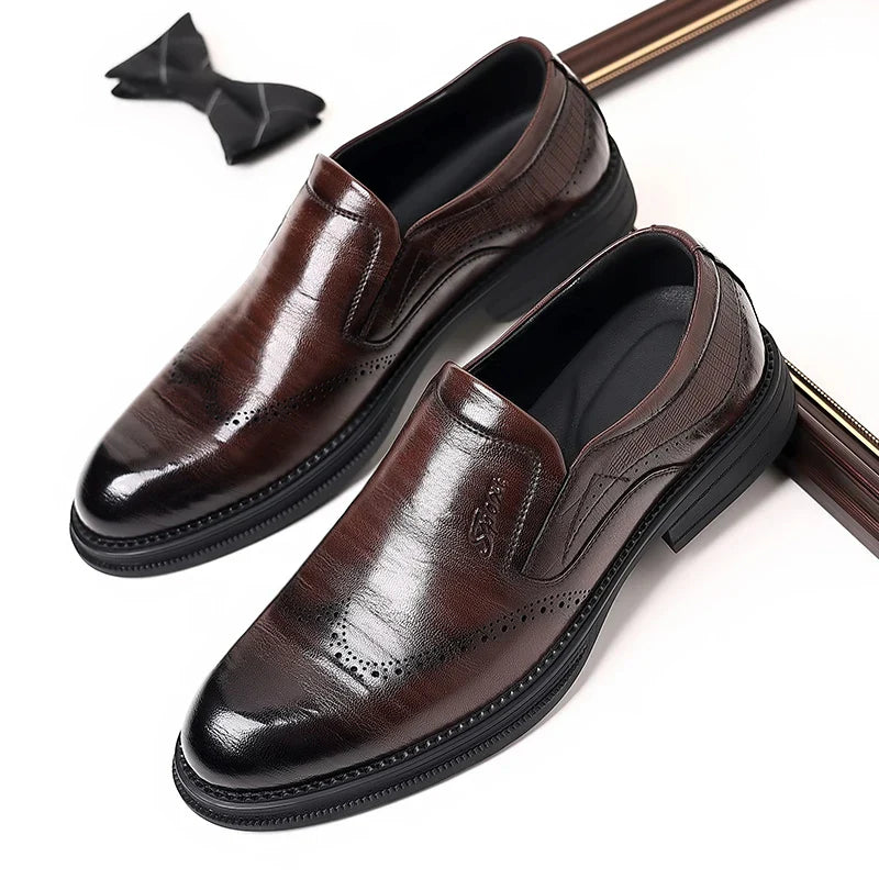 British Style Brand Men's Dress Shoes Fashion Patent Leather Men Business Flat Shoes Breathable Men Formal Office Working Shoes