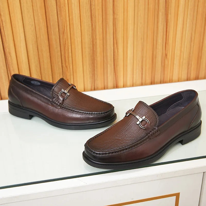 New Loafers for Men Genuine Leather Men's Shoes Elegant Gentleman Handmade Shoes Simple Metal horse buckle