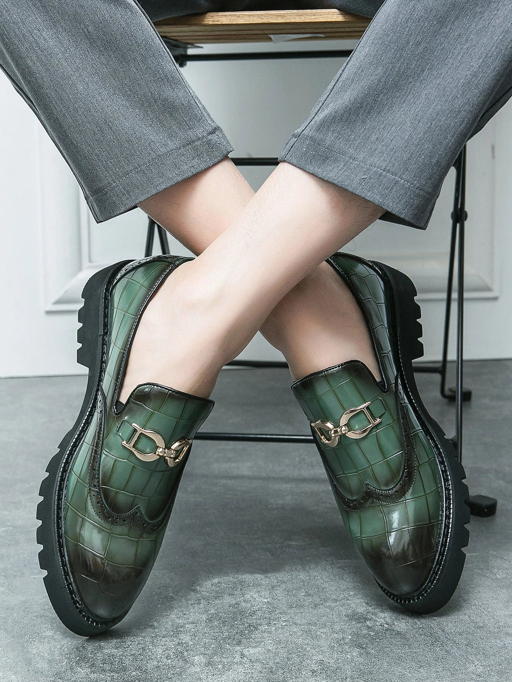 Trendy Brand Green Brogue Shoes Men's Leather Business Shoes Groom's Wedding Men's Loafers British Style Dress Shoes Men