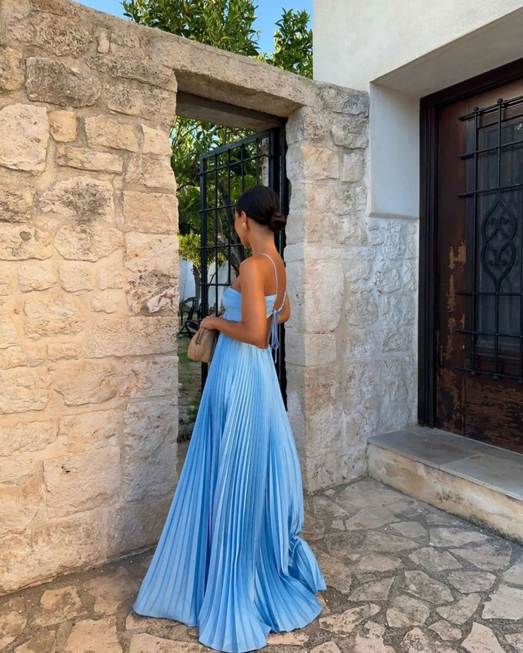 2025 New Women's Fashionable and Elegant Summer Camisole Beach Vacation Long Dress Elegant Backless Pleated Long Dress