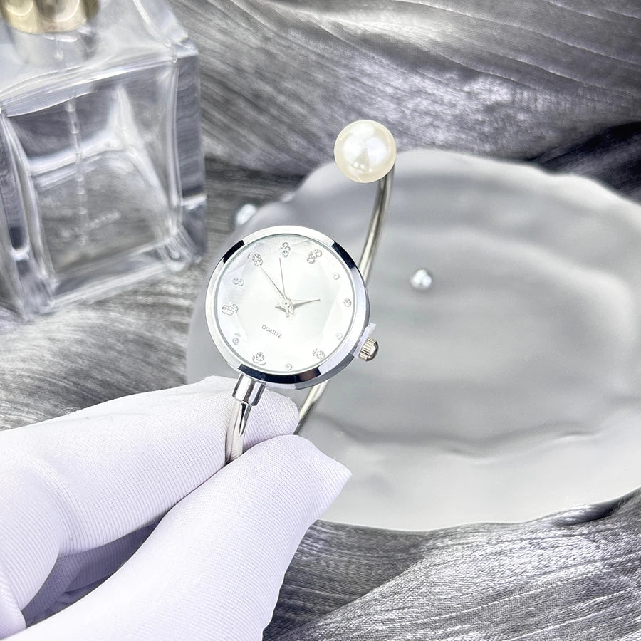 Women's Slim little bracelet 1 large pearl diamond cut glass rhinestone dial Minimalist quartz watch Bracelet Watch