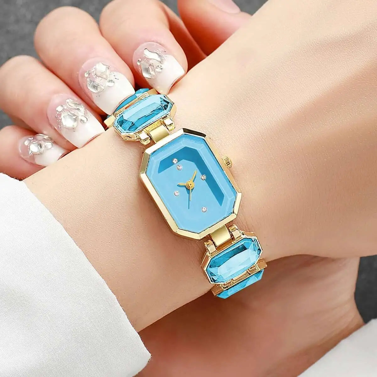 Elegant Women Watches Fashion Rectangle Dial Quartz Wrist Watches Girls Clock Reloj Hombre（Without Box）