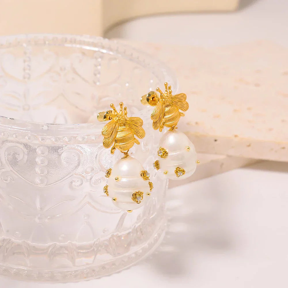 Bee And  With Natural Pearls Pearl Earrings 18K Gold Plated Jewelry Korean Designer Jewelry Earrings Gifts For Girlfriend