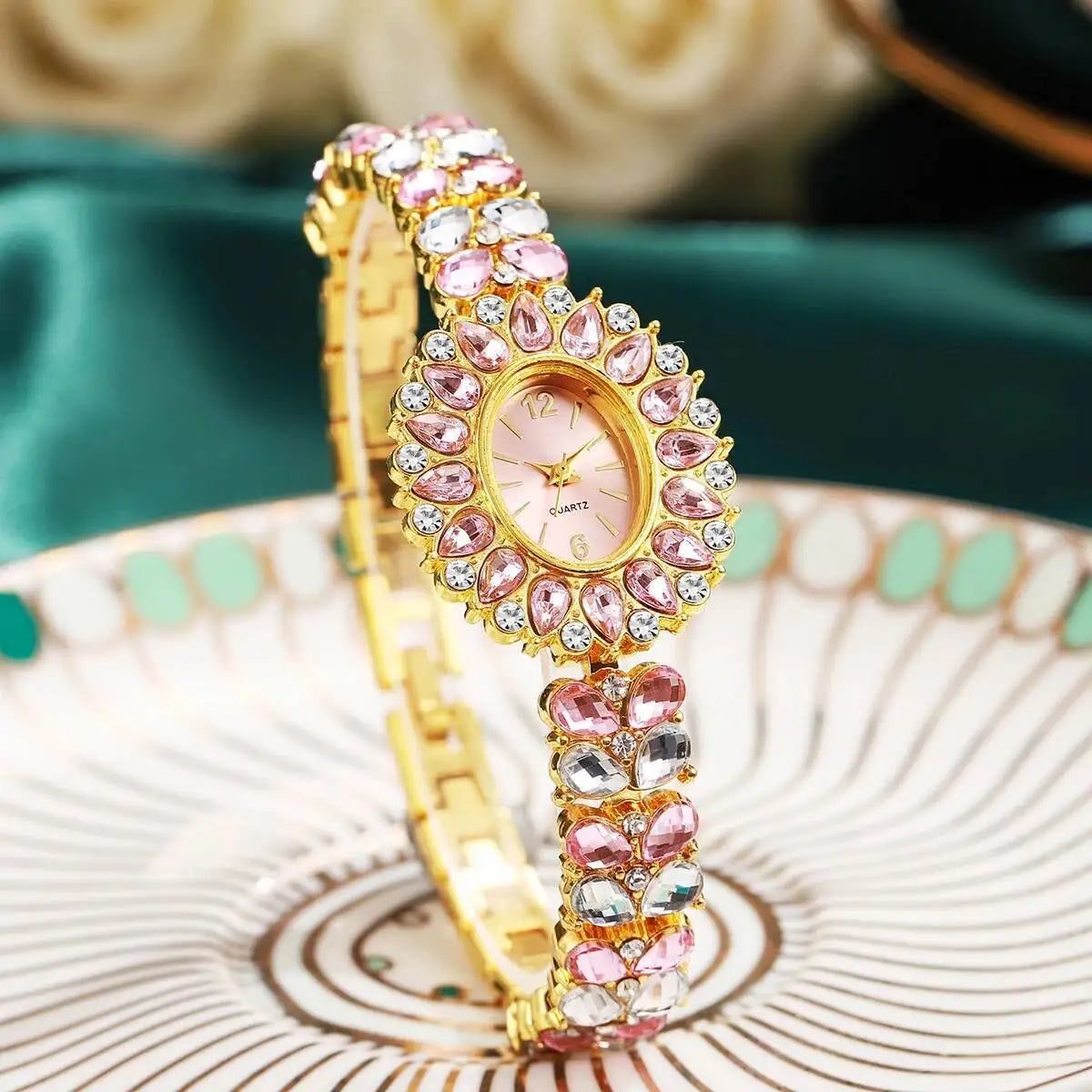 Fashion Women Watches Luxury Rhinestone Bracelet Strap Quartz Wristwatch Girls Clock Reloj Mujer