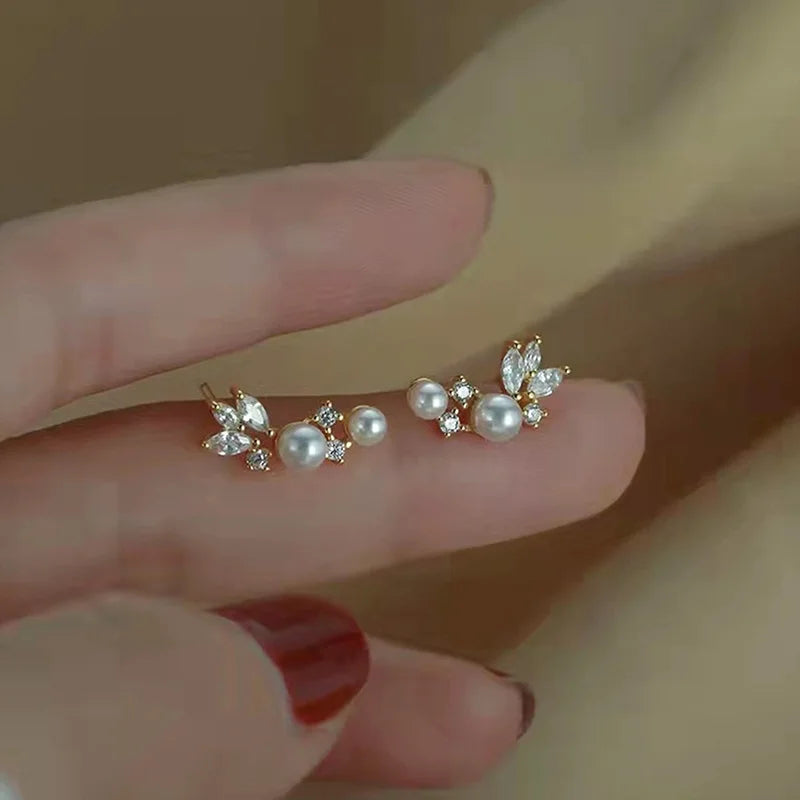Graceful Gold Color/Silver Color Stud Earrings Lady Simulated Pearl Jewelry Chic Shiny Zirconia Accessories for Wedding