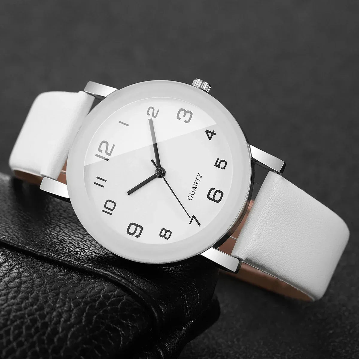 1/2PCS Fashion Couple's Watches Leather Strap Wristwatch Men Women Casual Arabic Dial Quartz Watches (Without Box)