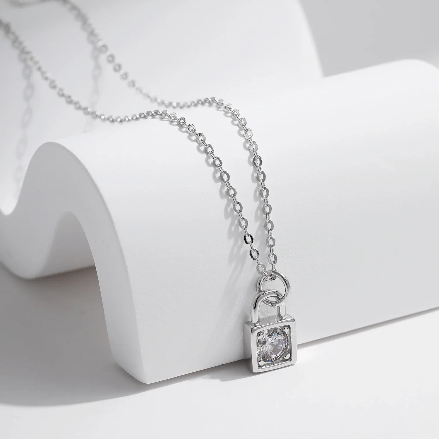 0.5 Carat D Color Moissanite Lock Pendant Necklace For Women 925 Sterling Silver Party Stackable Fine Jewelry With Boxes