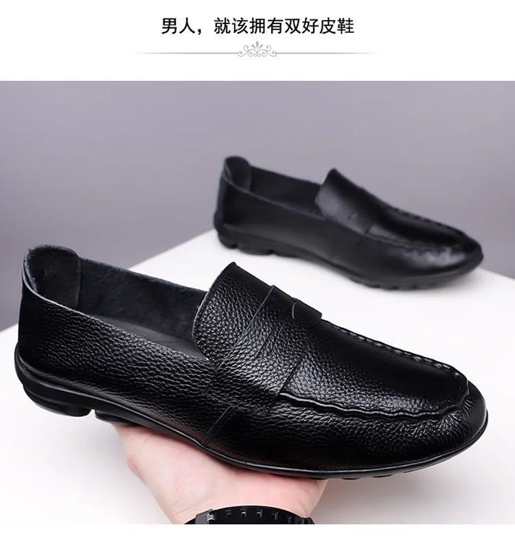 2026 Spring Autumn New Loafers Male Solid Color Fashion Casual Leather Shoes Male Soft Sole Light Driving Shoes Man