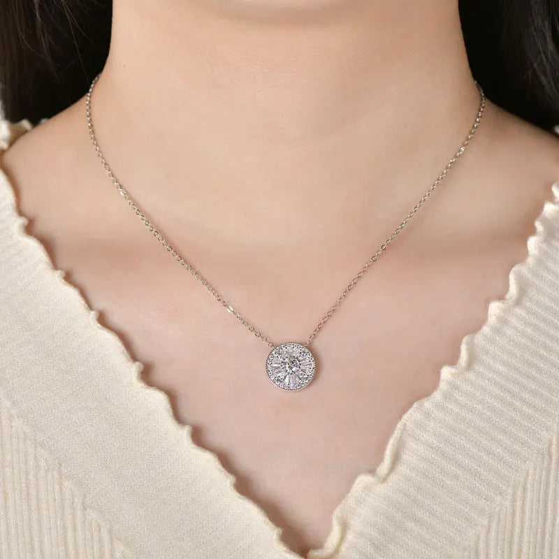 Certified 5mm Moissanite Diamond Necklace Niche Light Luxury Round Shape Pendant Necklace for Women ExquisiteBirthday Gift