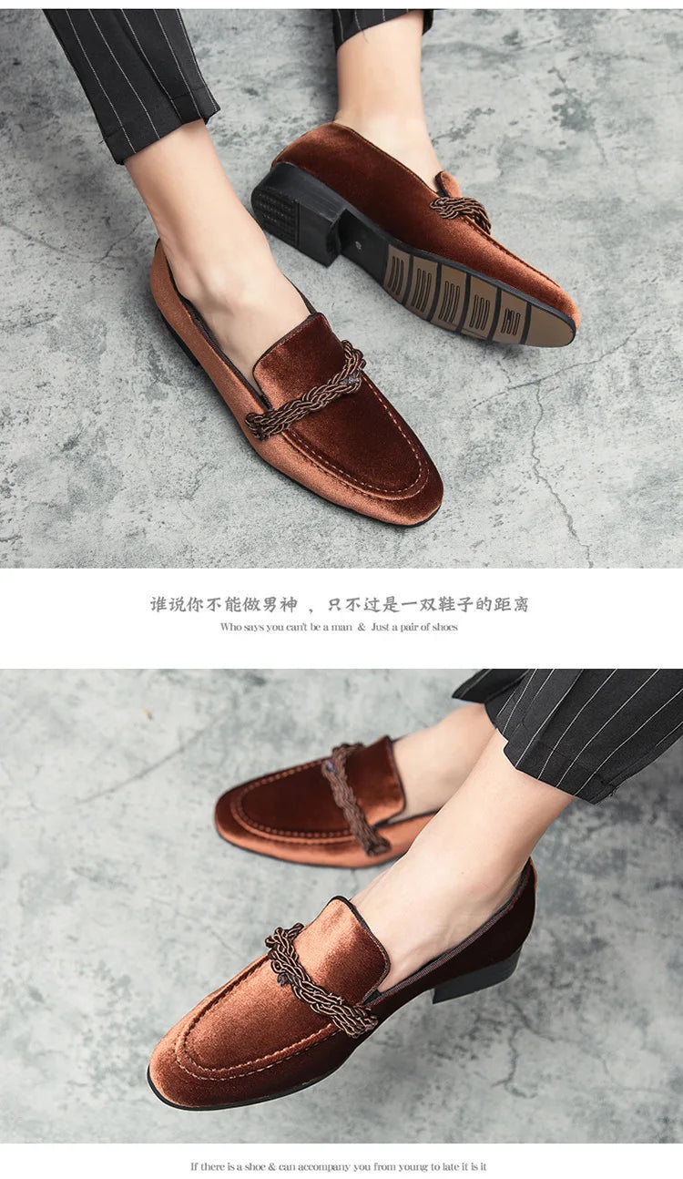 British Style Men Loafers Fashionable Classic Suede Deerskin Casual Dress Brooch Twisted Personality Small Leather Shoes 38-48