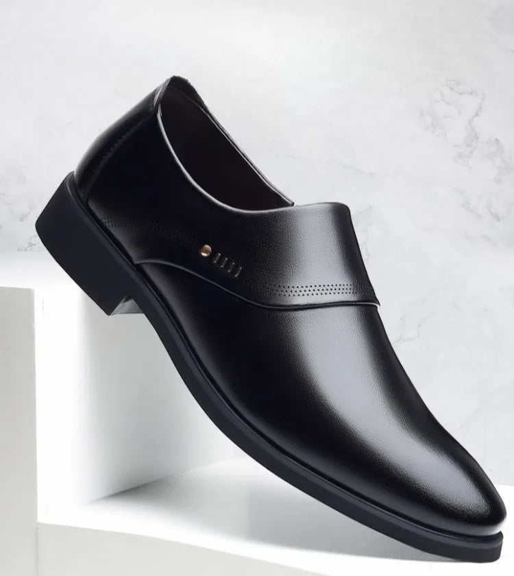2026 New Men's Shoes Soft Leather Soft Sole Comfortable Fashion Business Casual Leather Shoes Black Footwear