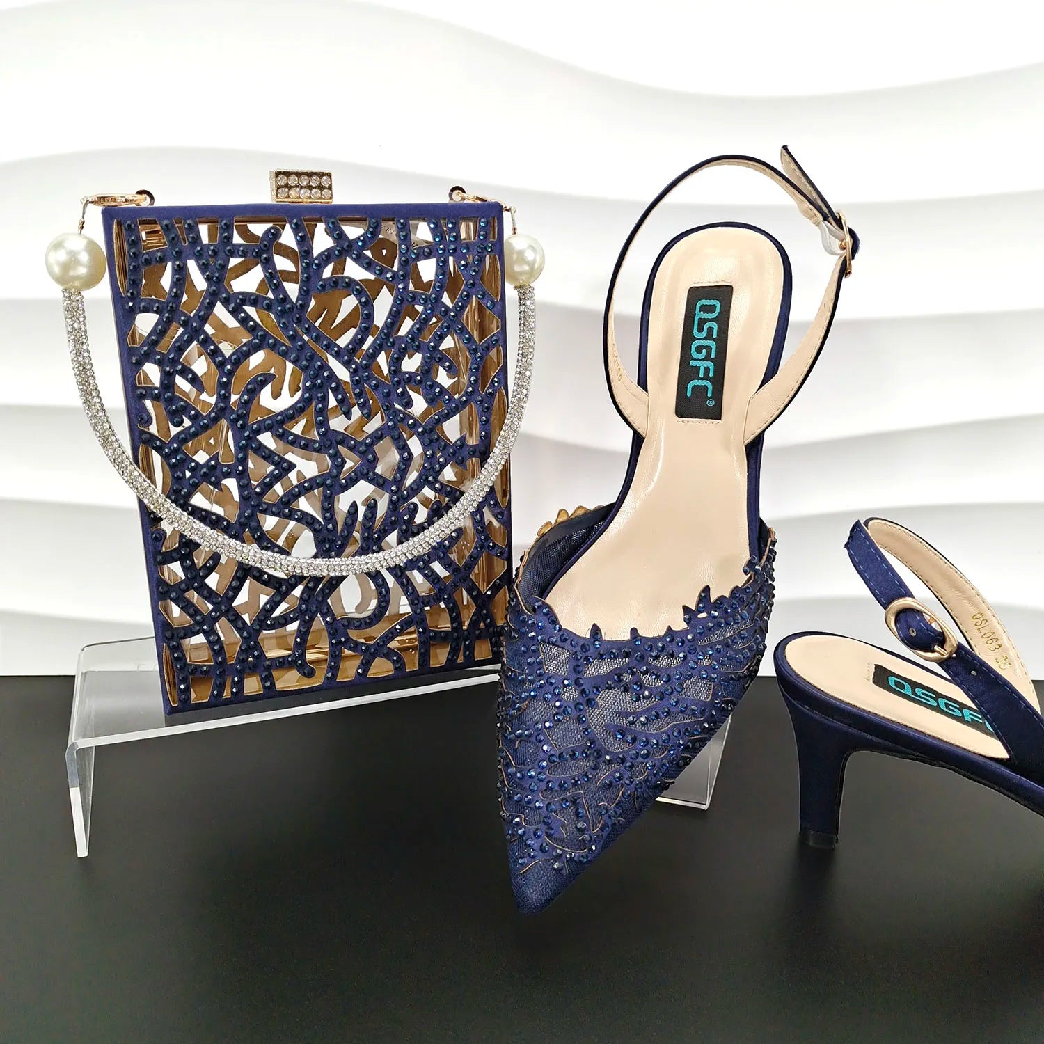 Hollow Coral Pattern Design Fashionable And Elegant Wear Ladies Shoes And Bag
